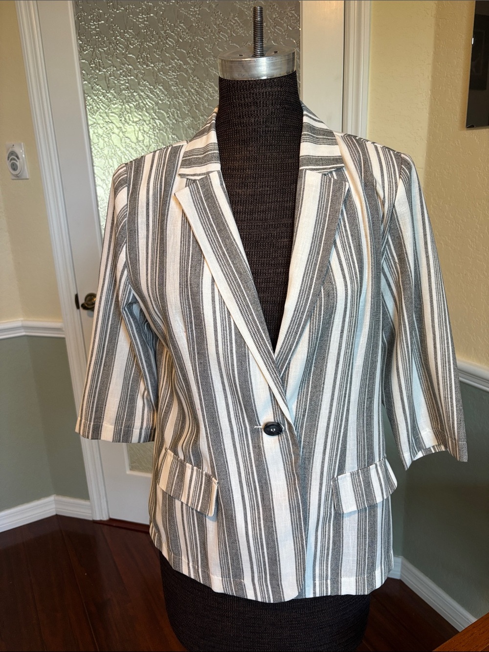 Soho apparel Ltd  NWT Blazer M
